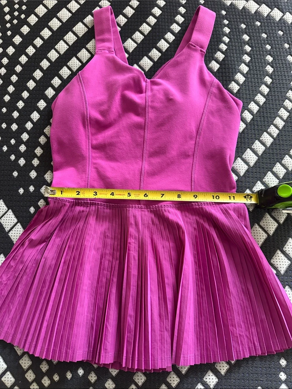 lululemon athletica Purple Pleated Hem Tank Top peplum see measurements - Picture 4 of 7